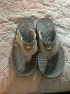 Reef Kids Gray Flip-Flop Sandals with Yellow Accent